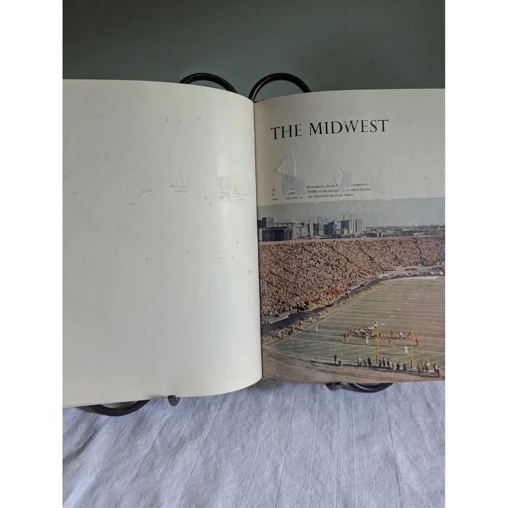 The USA in Color by the editors of HOLIDAY, 1956 Edition